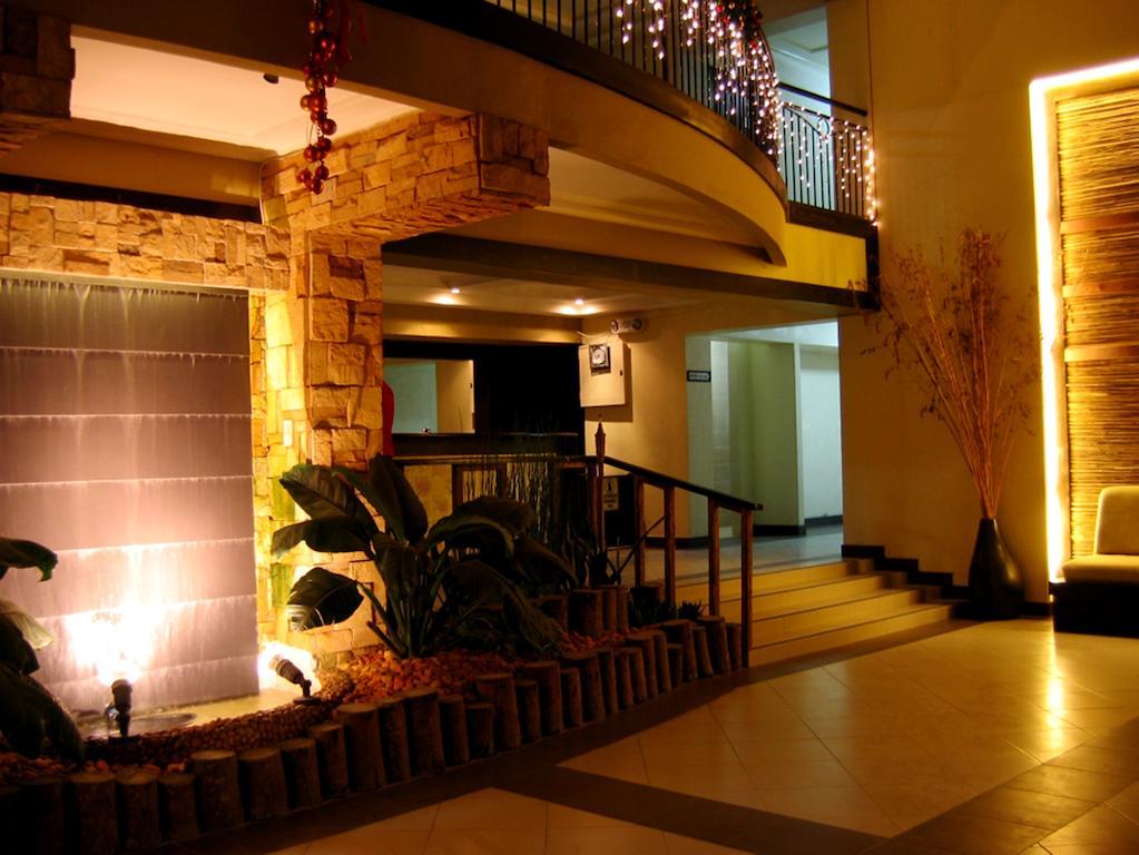 Lancaster Hotel Cebu Lapu-Lapu City Buitenkant foto