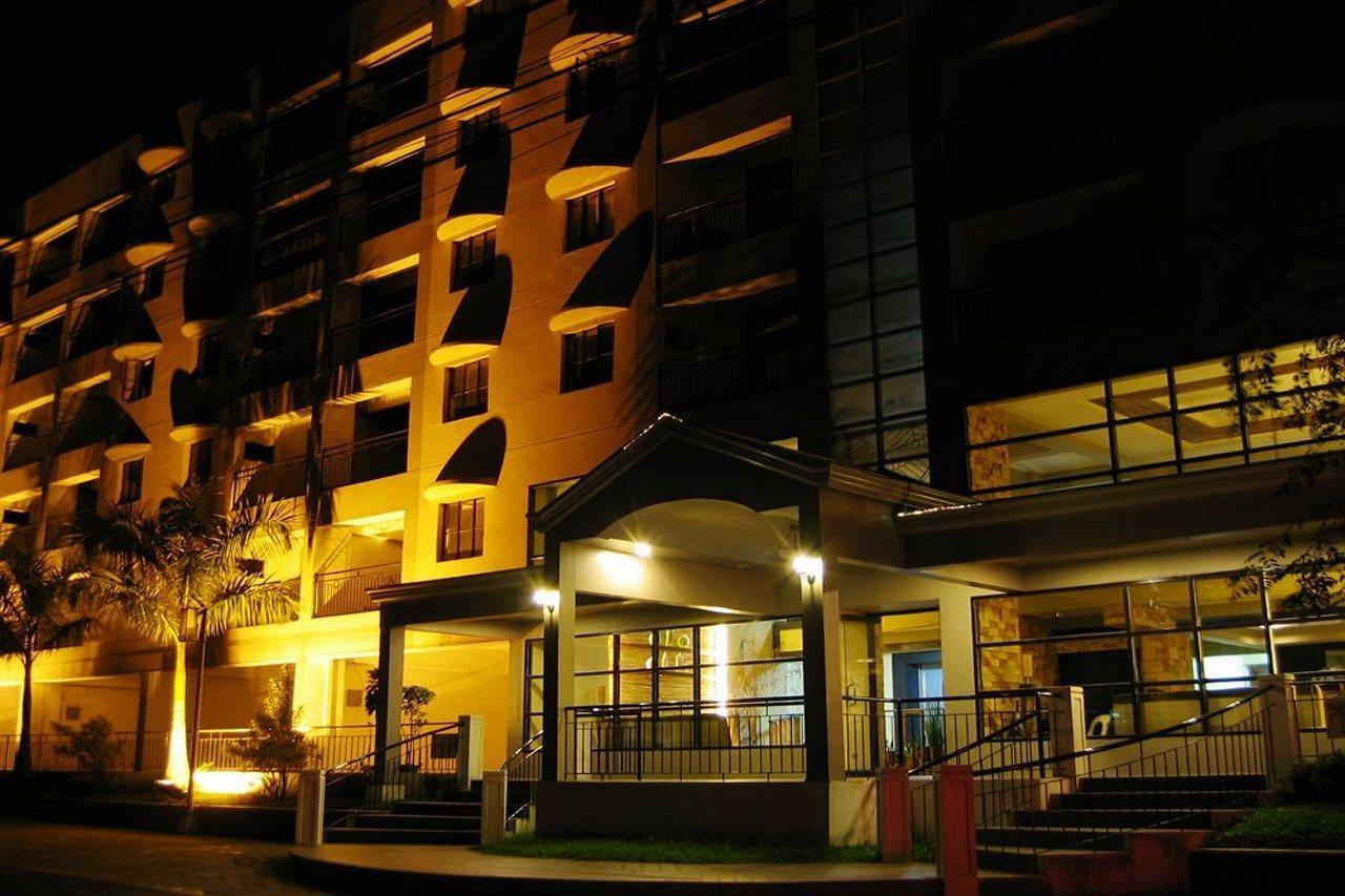 Lancaster Hotel Cebu Lapu-Lapu City Buitenkant foto