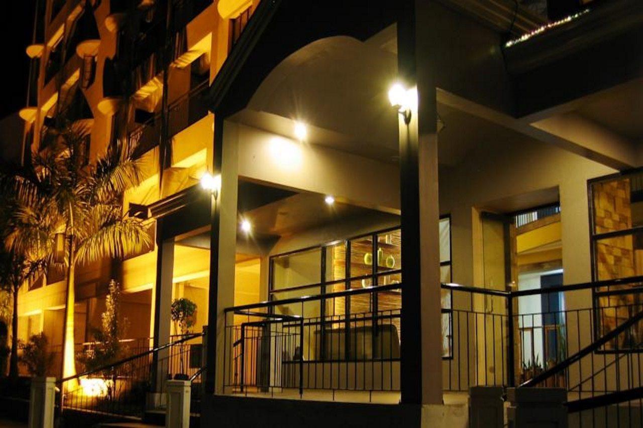 Lancaster Hotel Cebu Lapu-Lapu City Buitenkant foto